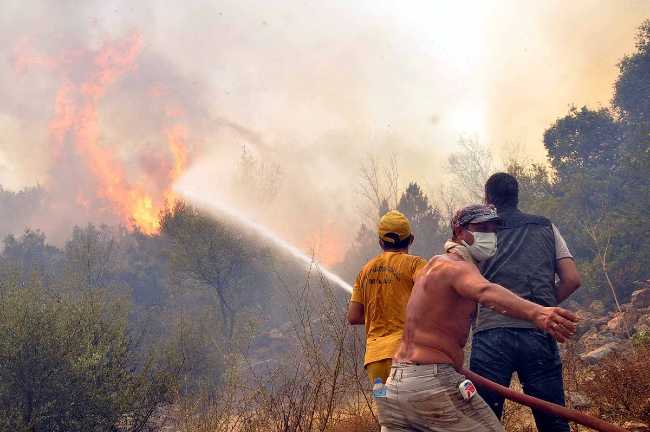FIRE IN BODRUM SPREADING 2