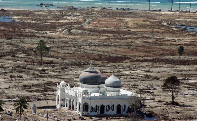TSUNAMI ACE REGION INDONESIA