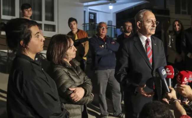 CHP LEADER VISITING A FAMILY