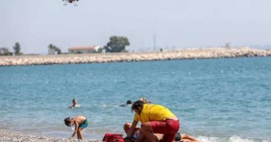 DRONE LIFEGUARD ON SEA