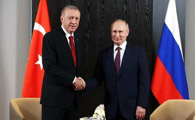 ERDOGAN MEETS WITH PUTIN