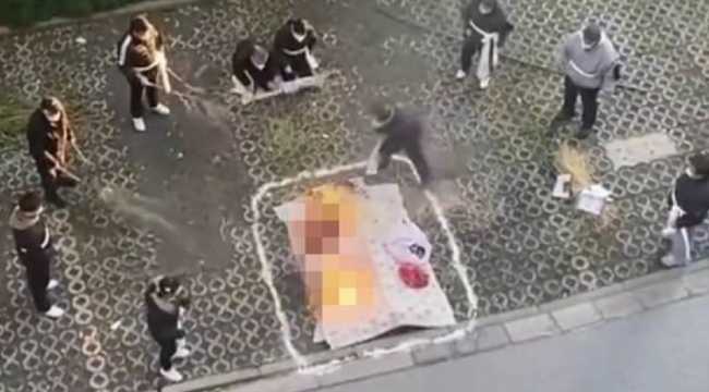 CHINESE BURN DEADS IN STREETS