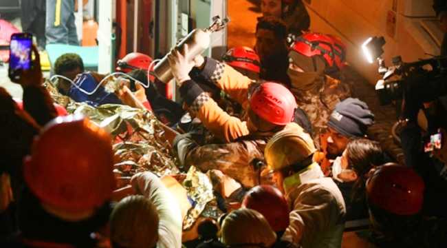 RESCUE FROM WRECKAGE AFTER 115 HOURS
