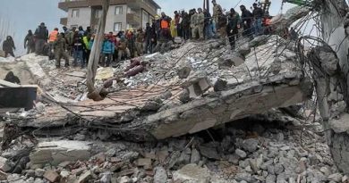 EARTQUAKE COLLAPSED BUILDING