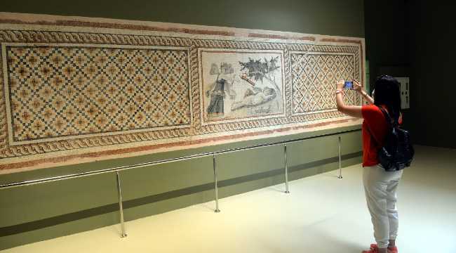 ARTIFACTS IN HATAY MUSEUM