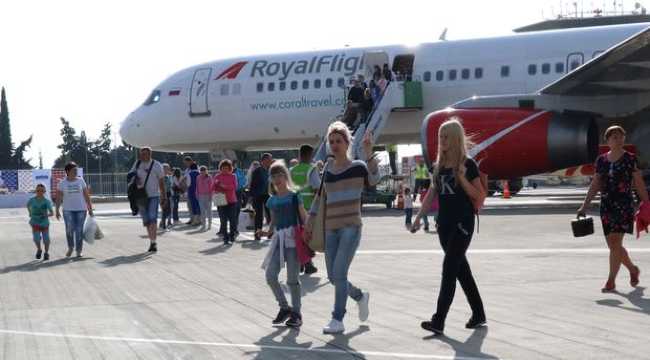 100-FLIGHTS-ARRIVE-IN-ANTALYA