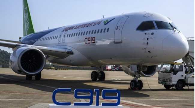 CHINESE PASSENGER PLANE