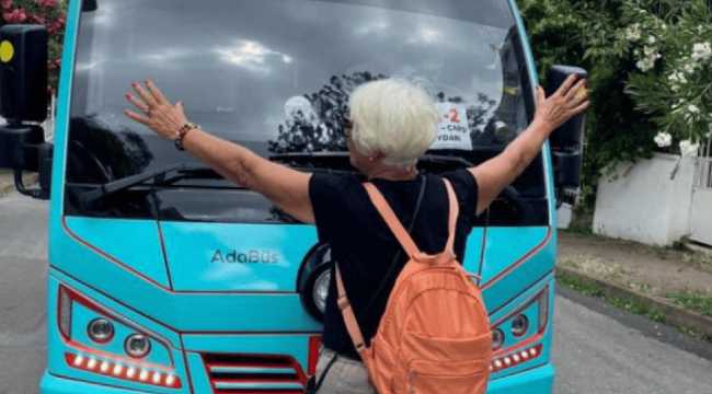 MINIBUS IN PRINCESS ISLANDS