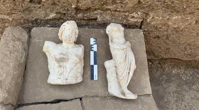 ZEUS AFRODIT STATUES ASPENDOS 1