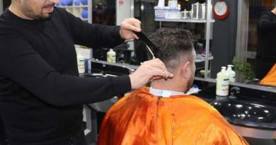 BARBERS CLOSED ON SUNDAYS