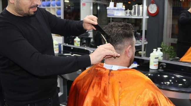 BARBERS CLOSED ON SUNDAYS