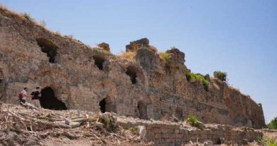 EPHESUS CORESSOS GATE 1