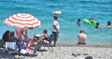 STREET VENDORS IN ANTALYA