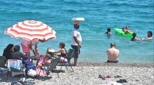 STREET VENDORS IN ANTALYA