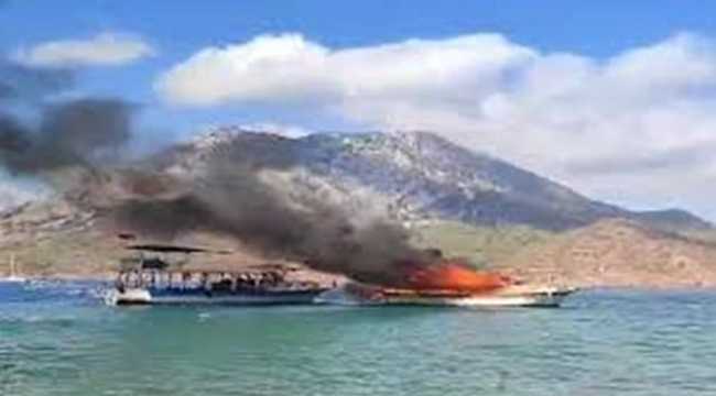 TOUR BOAT FIRE ANTALYA