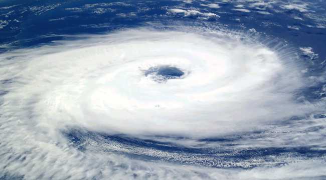 BOMB CYCLONE