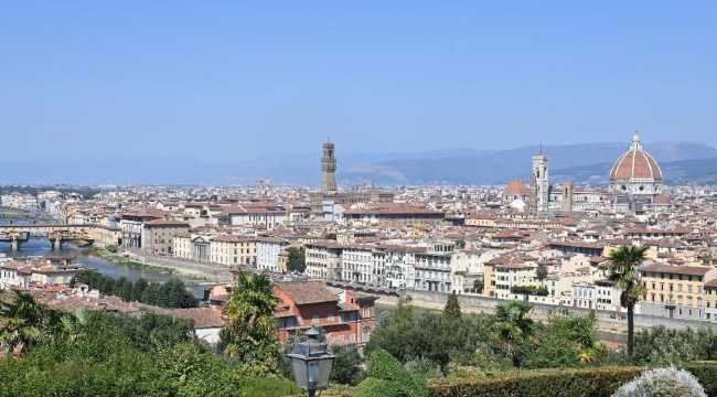 ITALY OVER TOURISM