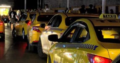 ISTANBUL TAXI CHINESE TOURIST DEFRAUDED(1)
