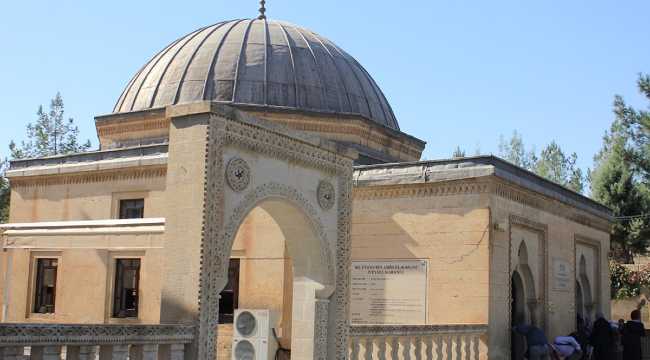 VEYSEL KARANI MOSQUES