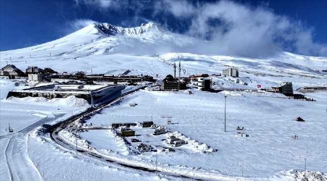CARAVAN CAPING İN MOUNT ERCIYES 1