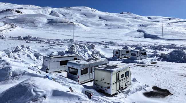 CARAVAN CAPING İN MOUNT ERCIYES 2