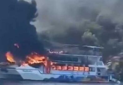 Fire Breaks Out on Tour Boat in Fethiye, 115 Passengers Jump Into the Sea